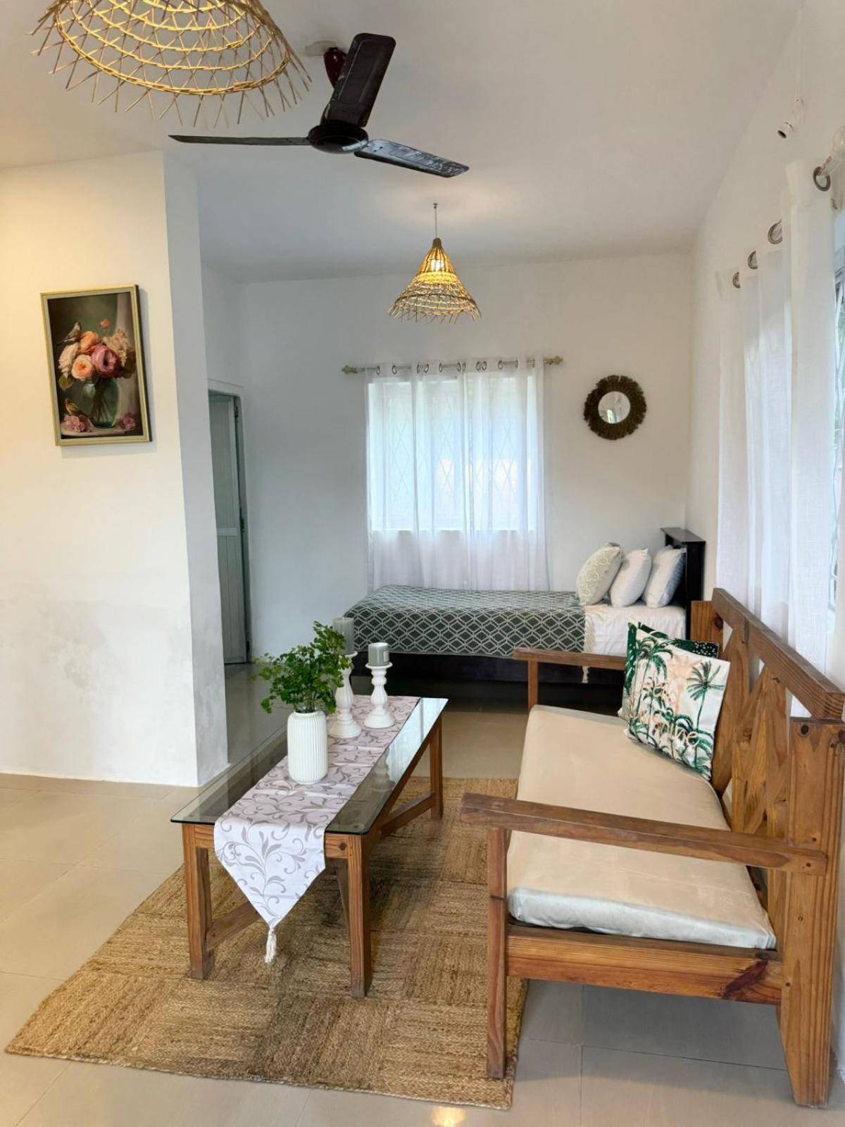 Kingfisher Blues Siolim Luaran gambar